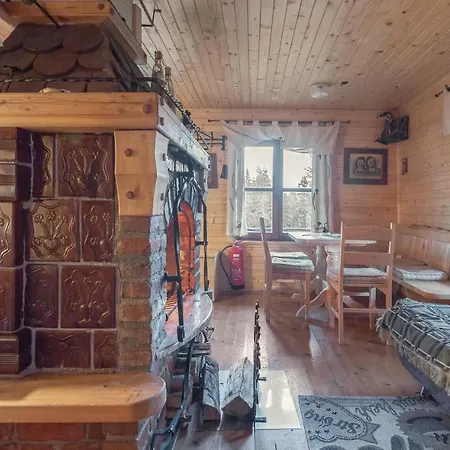 Two-bedroom Holiday In לוצ'ה
