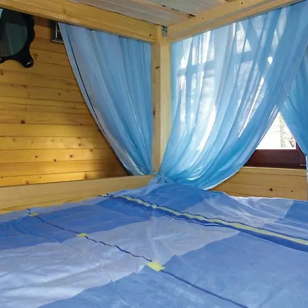 בית נופש Two-bedroom Holiday In לוצ'ה